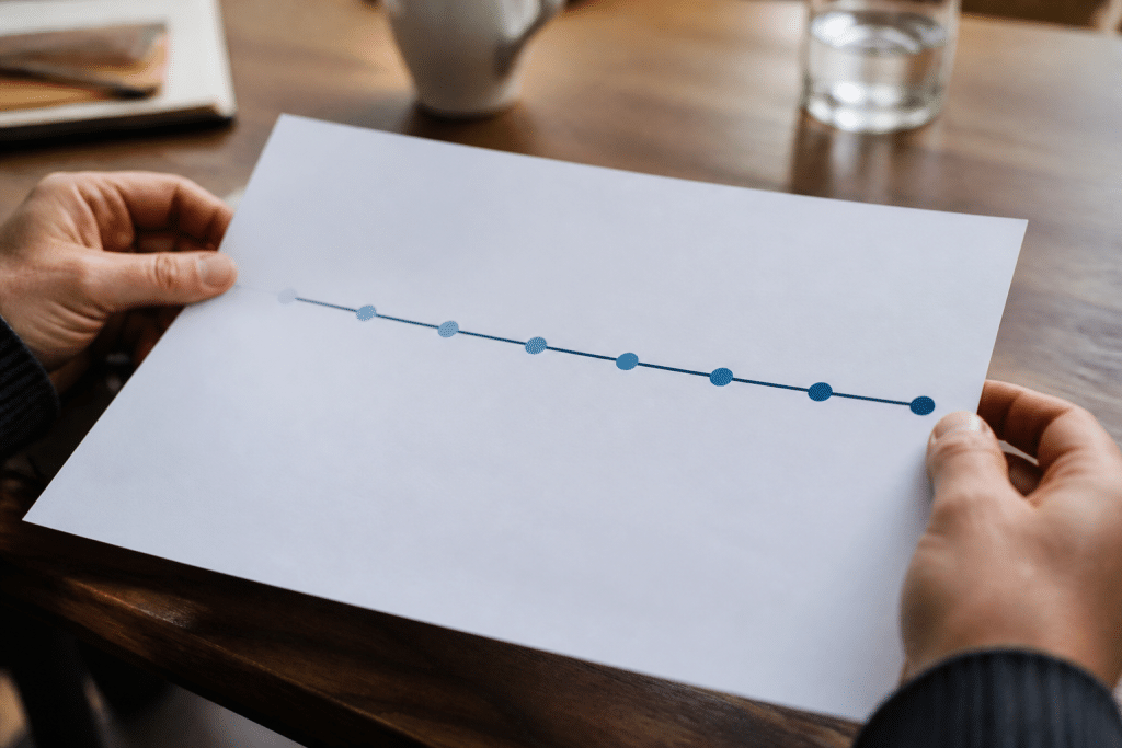 Document contrat assurance avec timeline huit années graduées