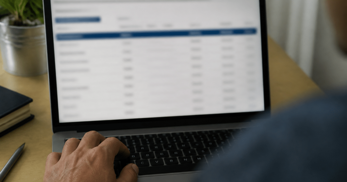 Relevé bancaire montrant dividendes versés sur compte investissement